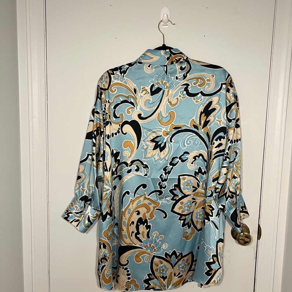 Women Size M Top